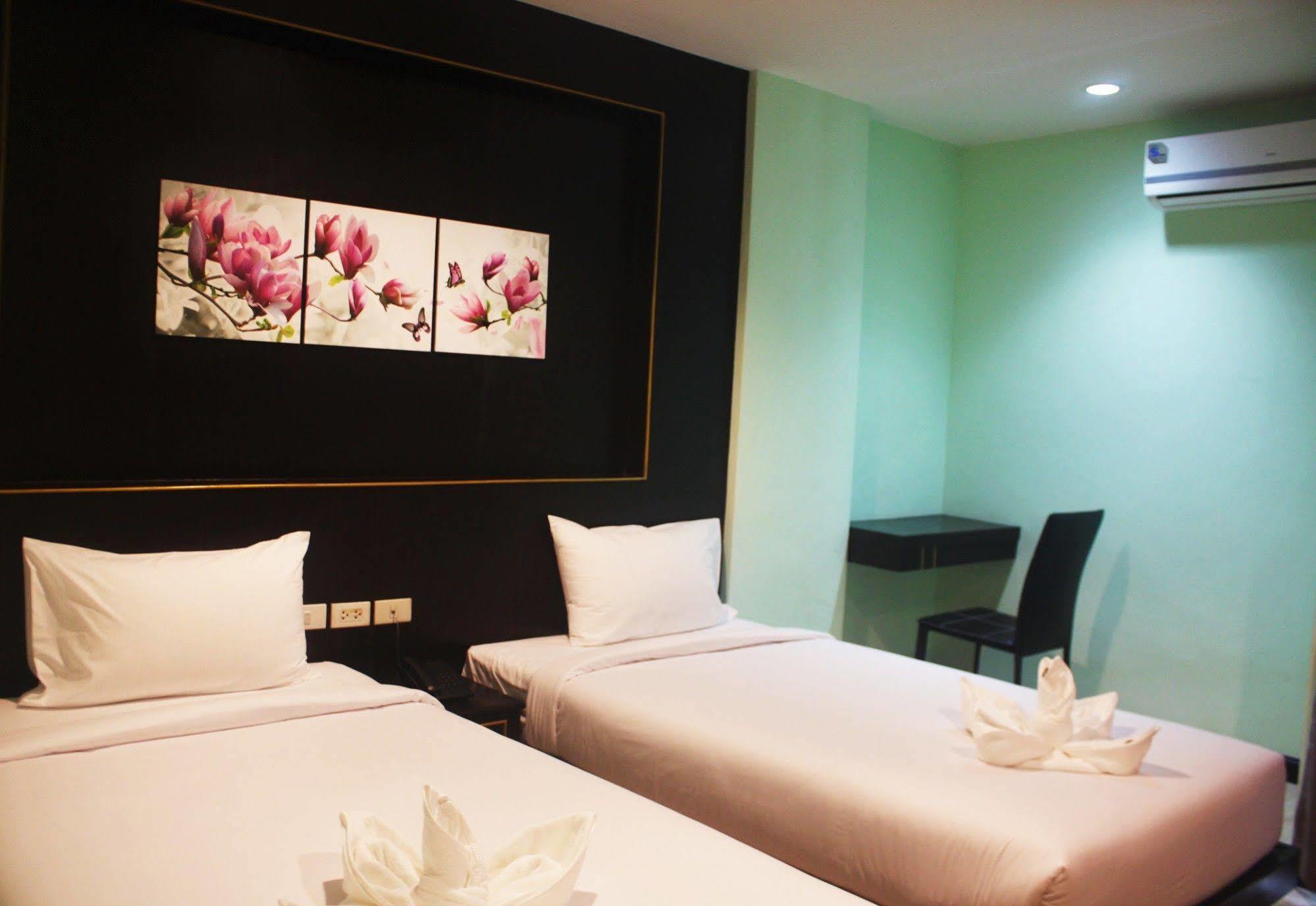 เมโทร โฮเต็ล แอนด์ สปา Hotel ทุ่งสง ภายนอก รูปภาพ