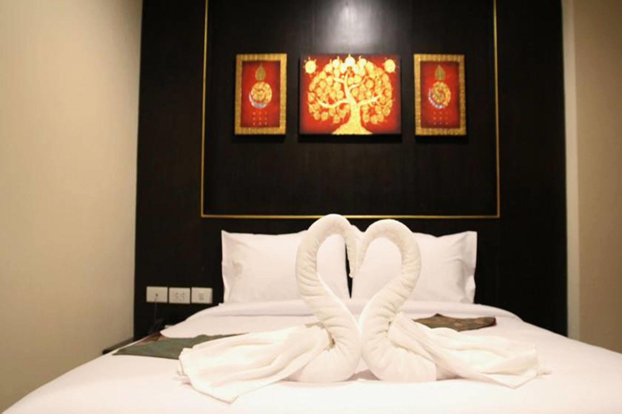 เมโทร โฮเต็ล แอนด์ สปา Hotel ทุ่งสง ภายนอก รูปภาพ